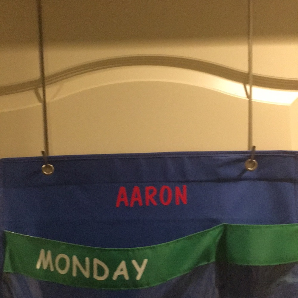 Aaron Weekly Outfit Organizer